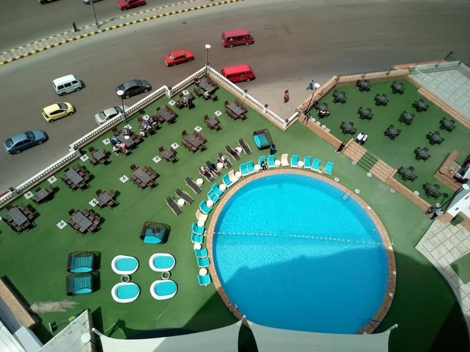 Fleet Club Mahrousa Александрия Екстериор снимка The pool at the hotel