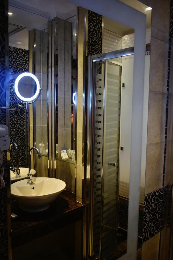 Fleet Club Mahrousa Александрия Екстериор снимка A bathroom in the hotel