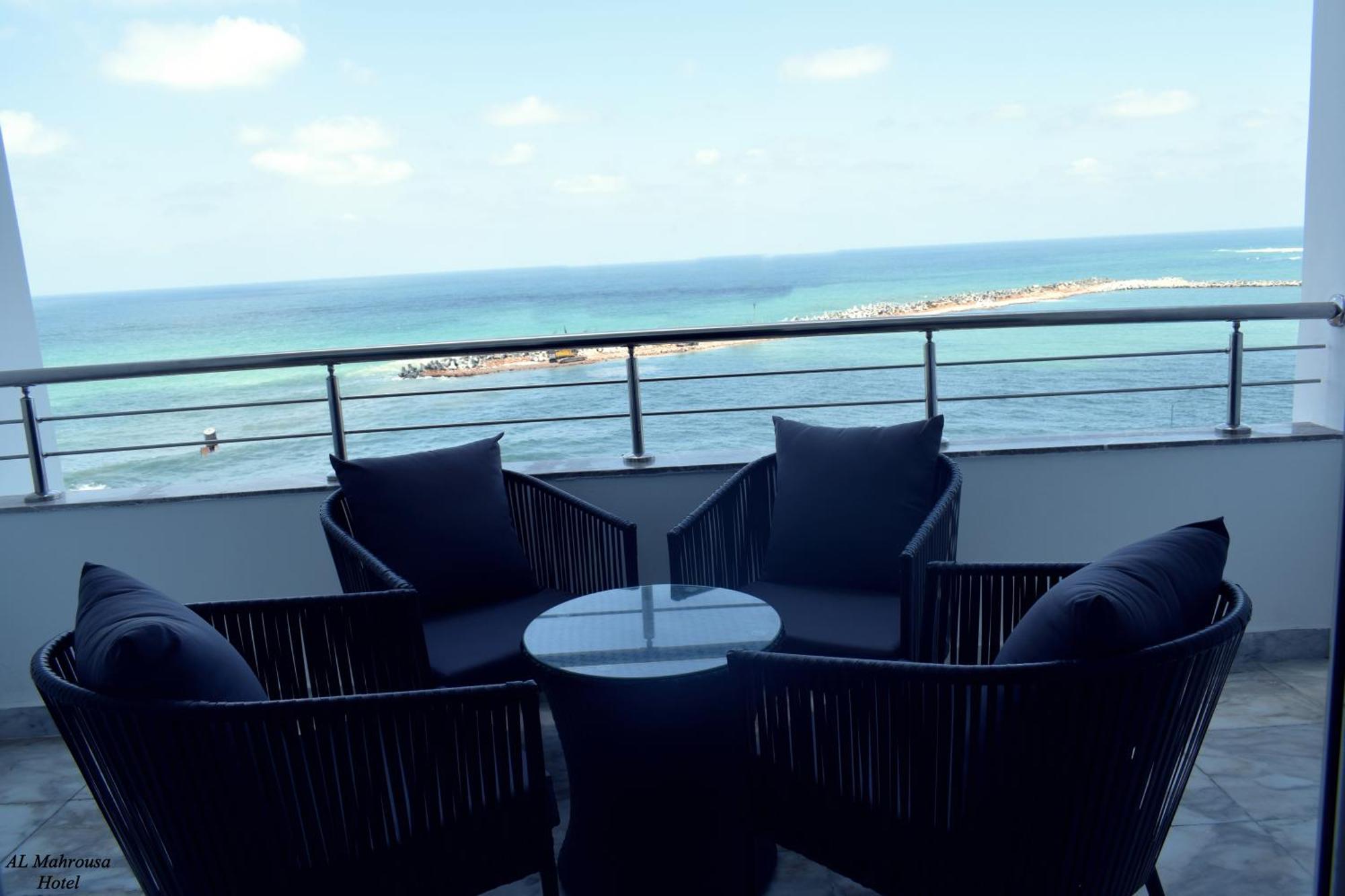 Fleet Club Mahrousa Александрия Екстериор снимка View from the balcony of a suite at the Hilton Colombo
